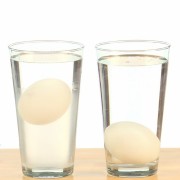 How to make an egg float